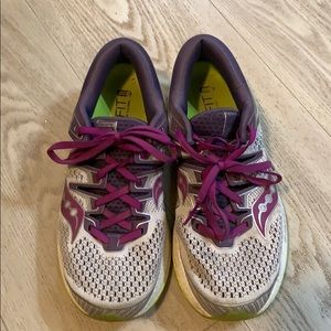 Women’s size 9 Saucony running shoes